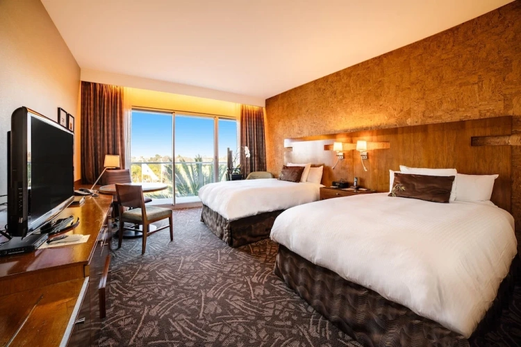 Deluxe Quadruple room with balcony