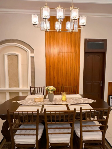 Hening House - 5 Bedrooms