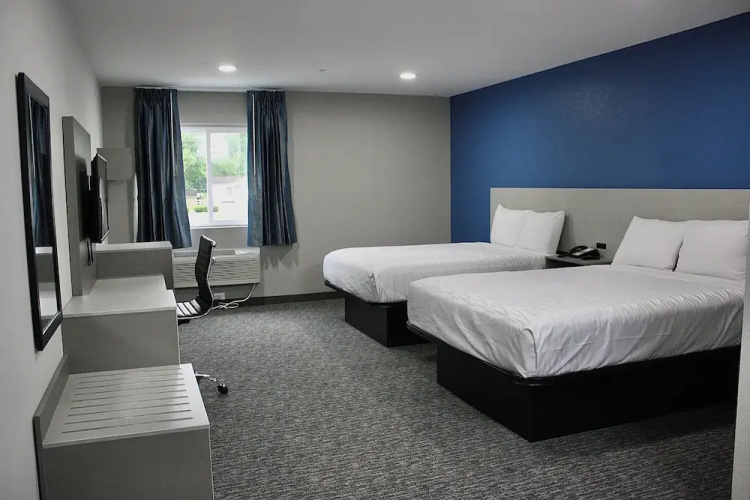 Hummingbird Hotel
