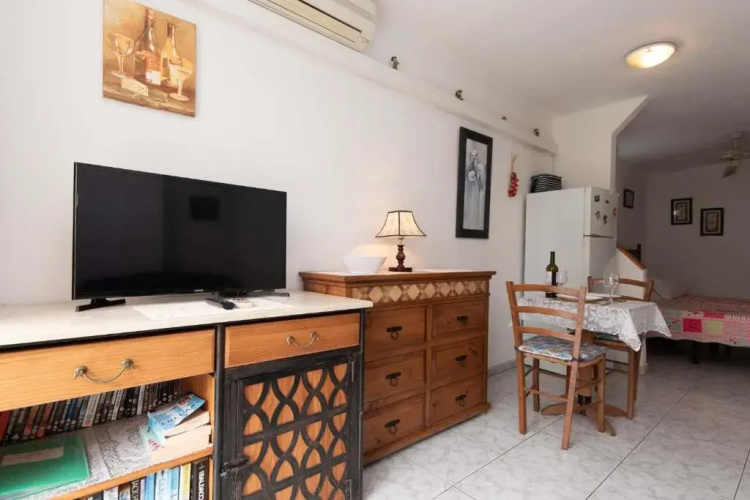 Santa Maria 131 - Studio with air conditioning