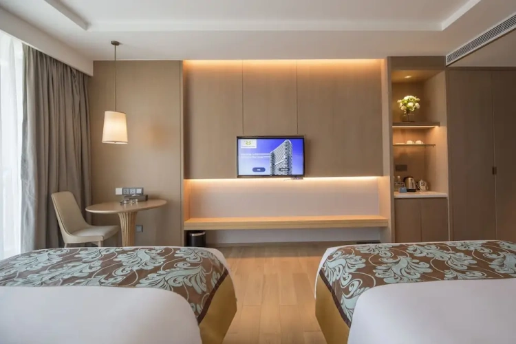 Standard Double room with balcony and with city view