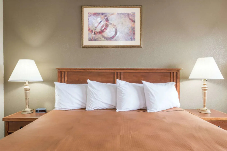 Red Carpet Inn