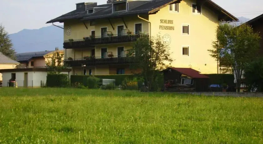 Schlosspension