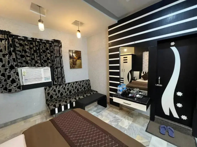 Hotel Sabera by OYO Rooms