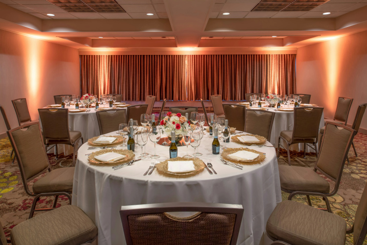 DoubleTree Suites by Hilton Hotel Seattle Airport - Southctr photo 32