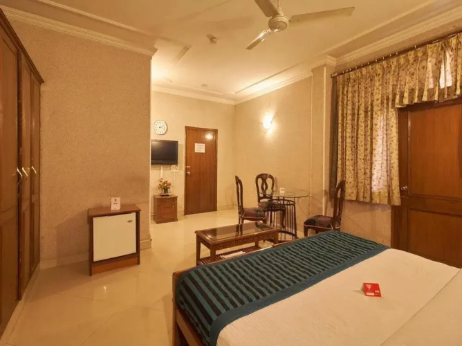 OYO 8535 Hotel Mayarch