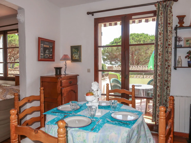 Holiday Home Domaine des Restanques (MAX151)