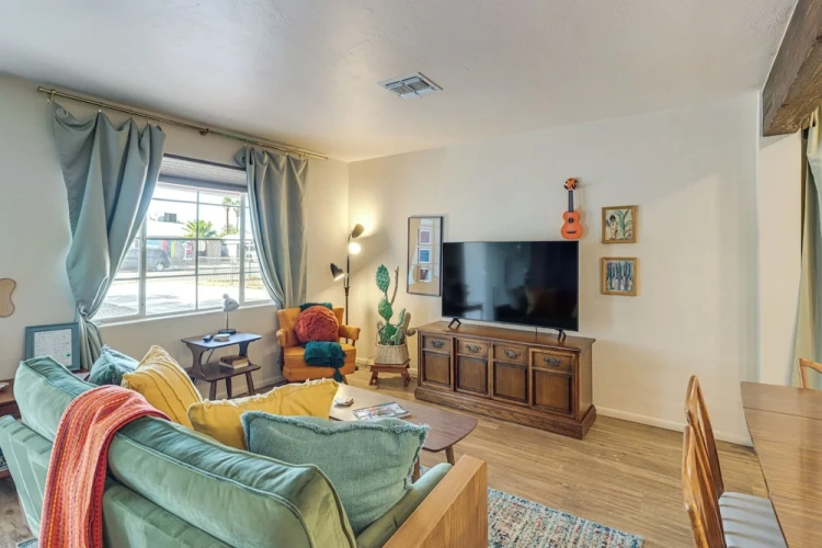 4 Bedrooms Cottage