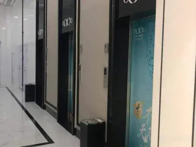 Xi'an Hotel (Weinan Bus Station)