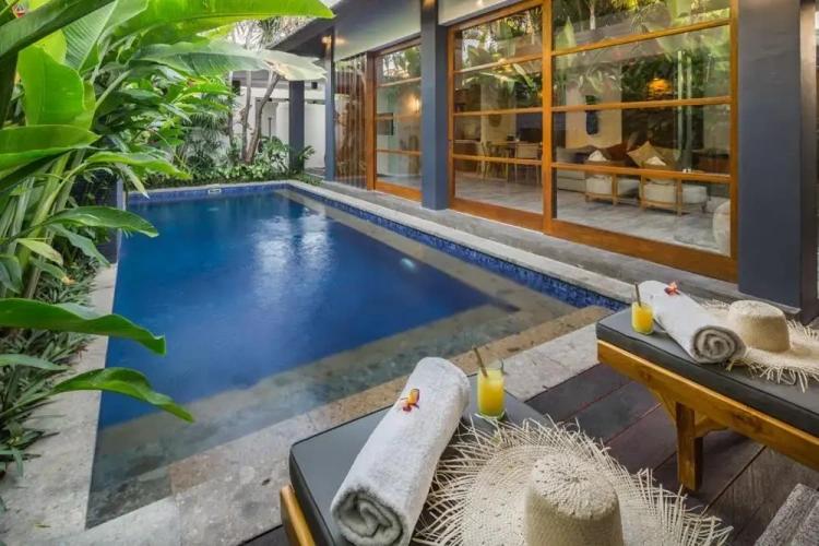 2 Bedrooms Villa