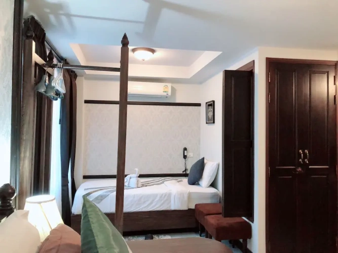 Premier room