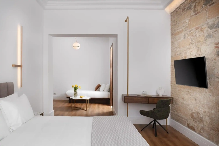 Junior Suite with city view