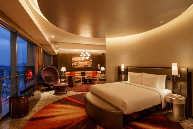 Double Suite