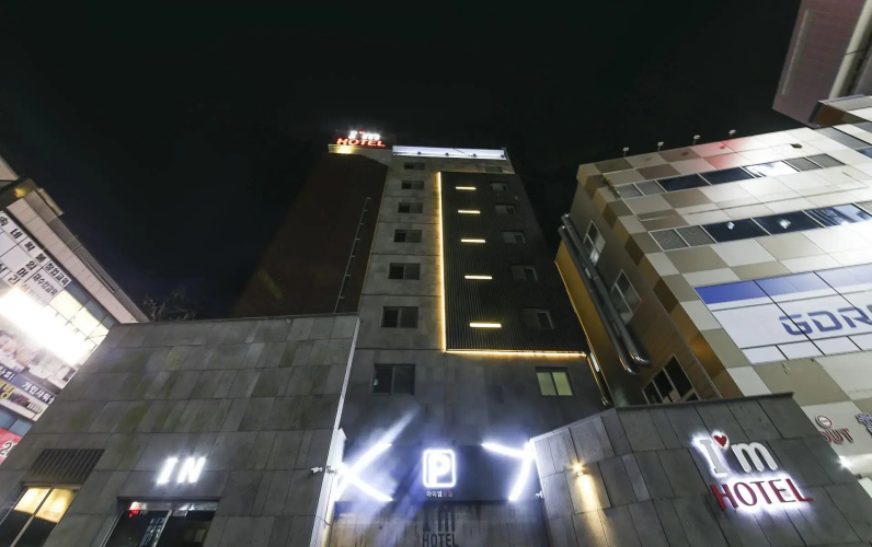 Imhotel