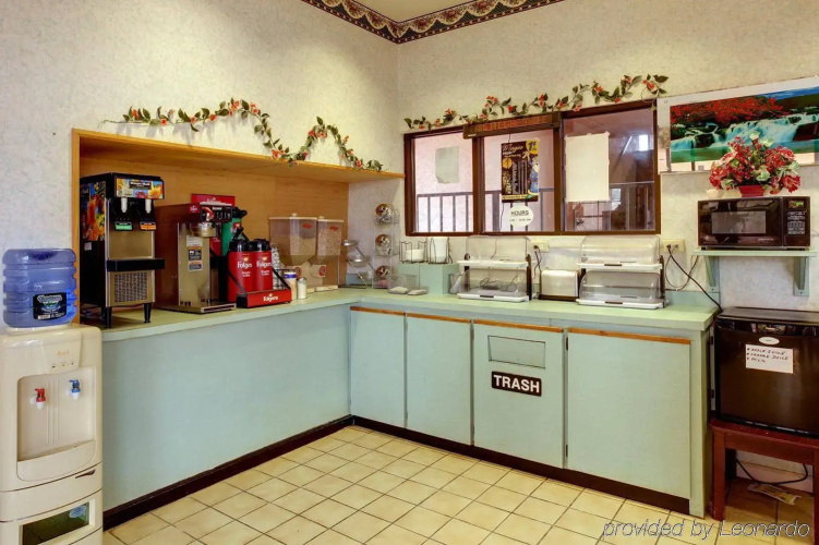 Ramada by Wyndham Bainbridge