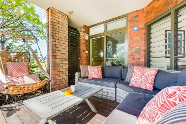 3 Bedrooms Cottage