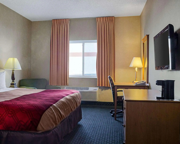 Econo Lodge Fargo - West Acres