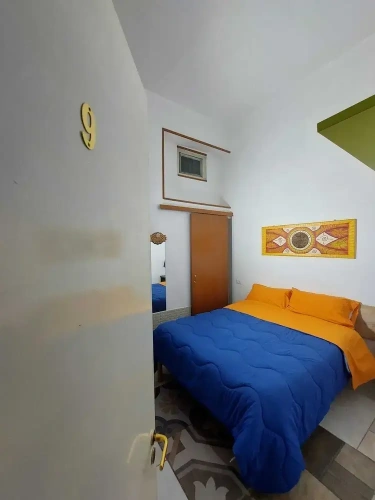 Economy room