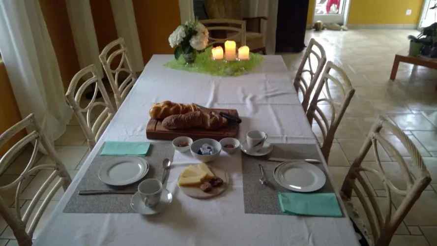 Bed And Breakfast 24