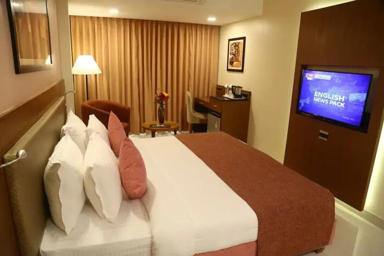 Evoke Lifestyle Candolim