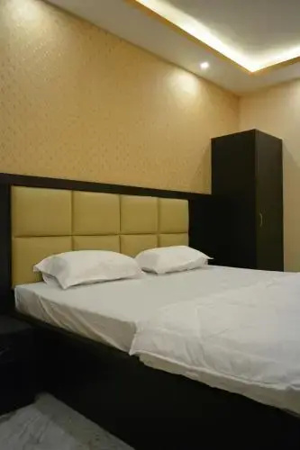 Olive Suites