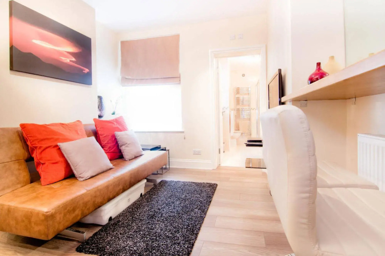 SHQ Apartments