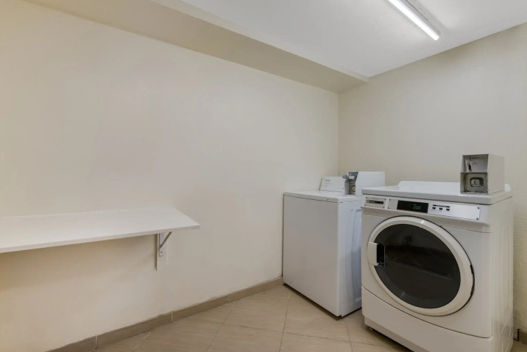 Holiday Inn Express Hampton - Coliseum Central by IHG