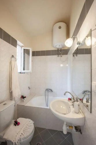 Wildrose Corfu Apartments