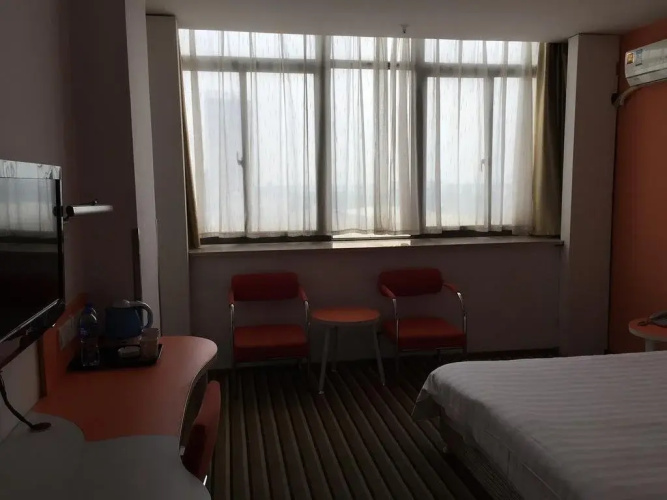 Canglong Hotel