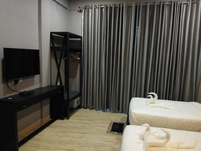 Deluxe Twin room with balcony