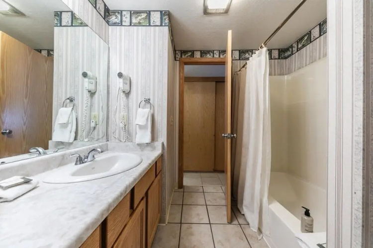117 Bldg B 1 Bedroom Condo