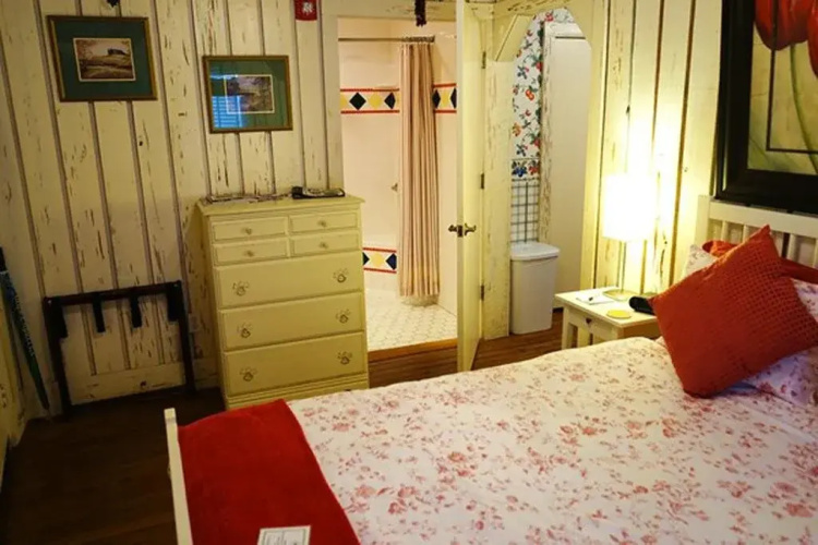 The Heirloom Inn