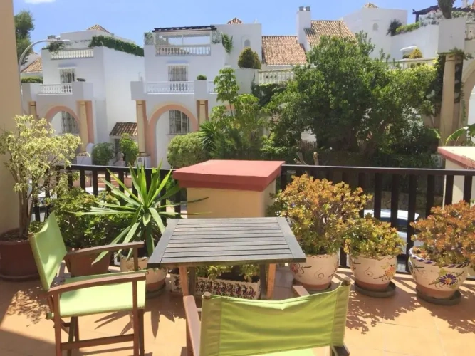 Apartment with balcony