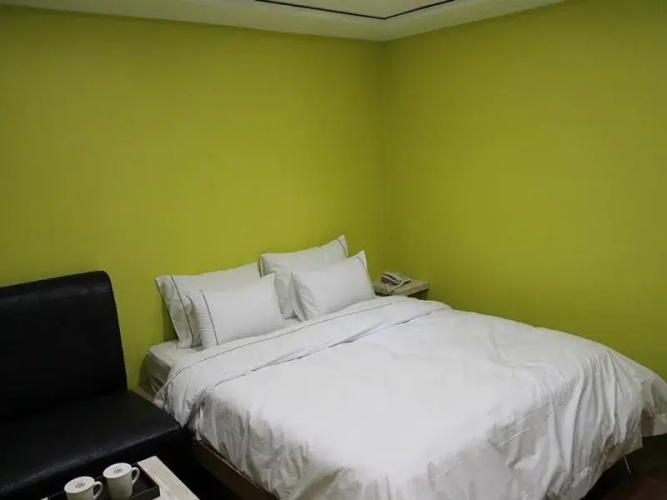 Central Plaza Hotel