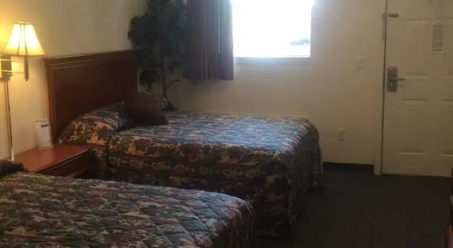 Savannah Suites