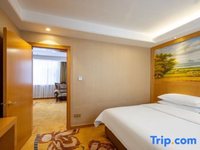 Deluxe Family Suite