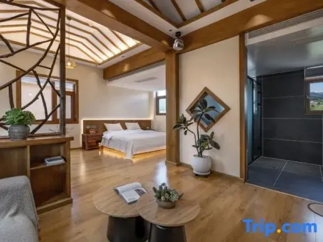 Deluxe Double Suite