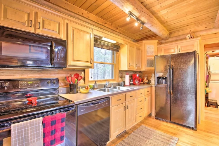 3 Bedrooms Cottage with balcony