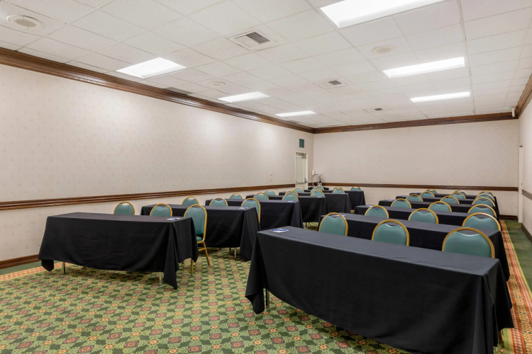 Clarion Hotel Anaheim Resort photo 17