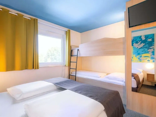 Standard Quadruple room