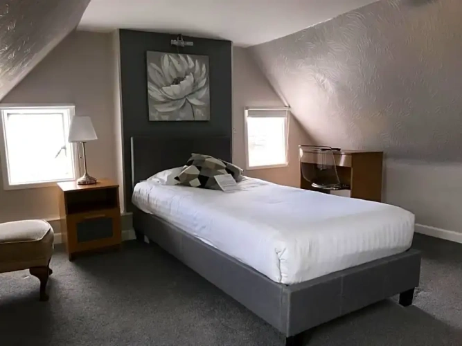 Standard Single room