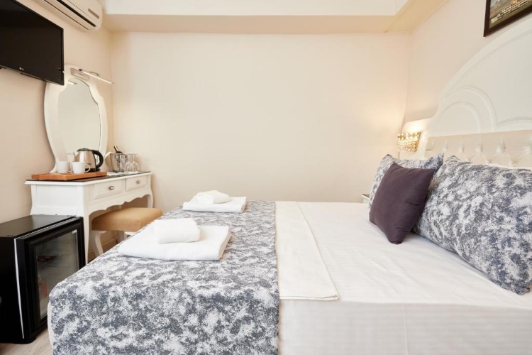 Standard Double Basement room