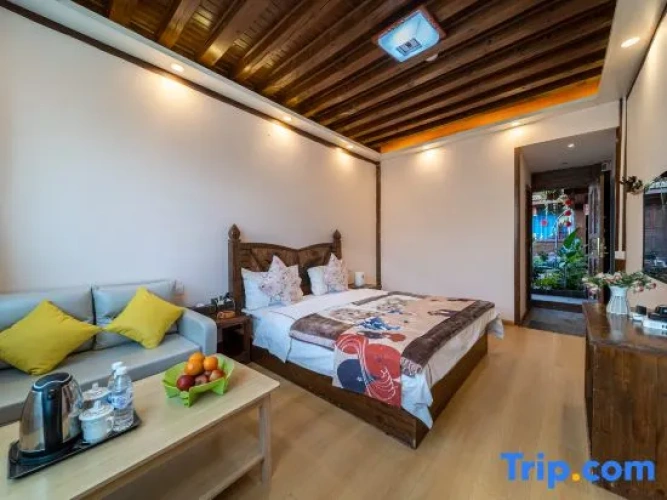 Standard Double room with courtyard view