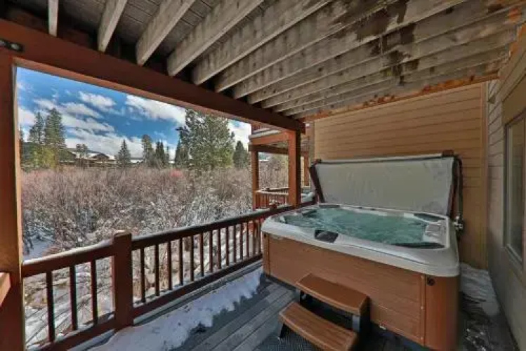 102 Willows Way Townhouse