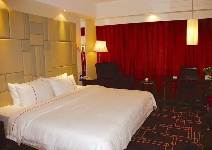 Jinghu Hotel