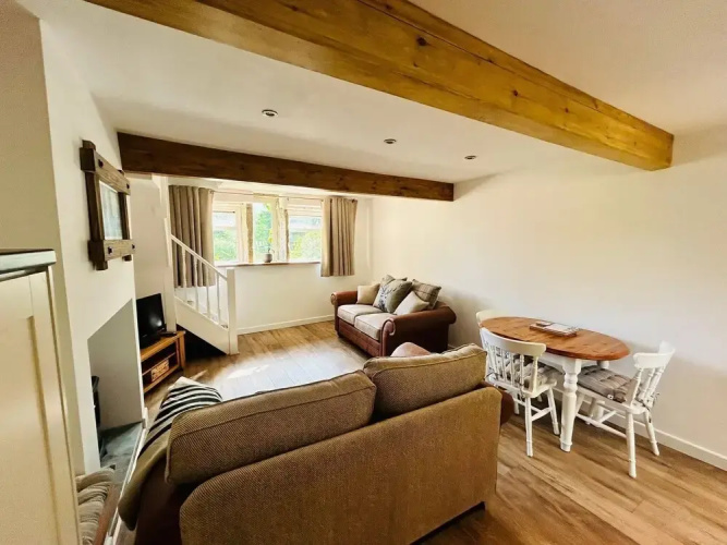 Cozy Cottage in Mytholmroyd nr Hebden Bridge