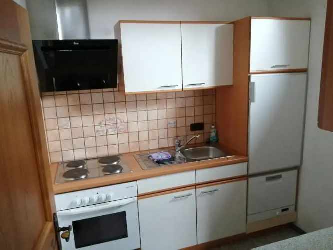 2 Zimmerwohnung Mit Kuche U. Bad