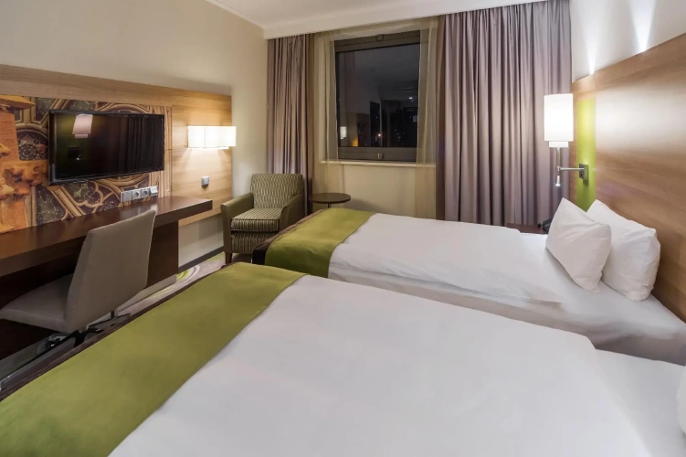 Standard Twin room with city view