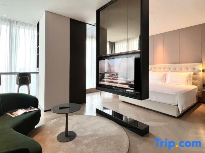 Luxury Suite
