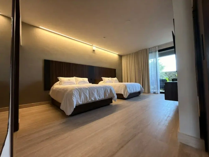 Luxury Double room with balcony and with mountain view
